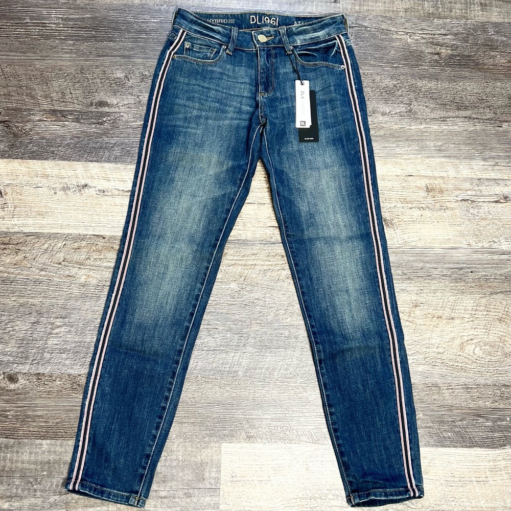DL1961 Azalea Relaxed Skinny Jeans Size 24